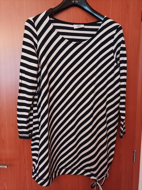 Predám bielo-modrý pásikavý pulóver, gina,42