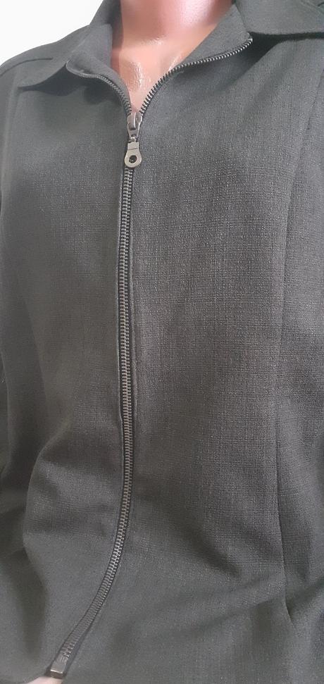 Nohavicový kostým, l