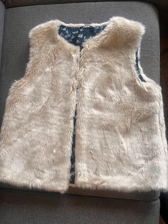 Kožušinková vesta, tchibo,176
