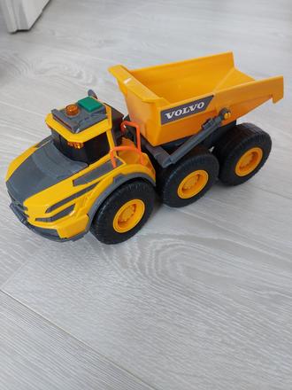 Volvo vyklapač so zvukmi,