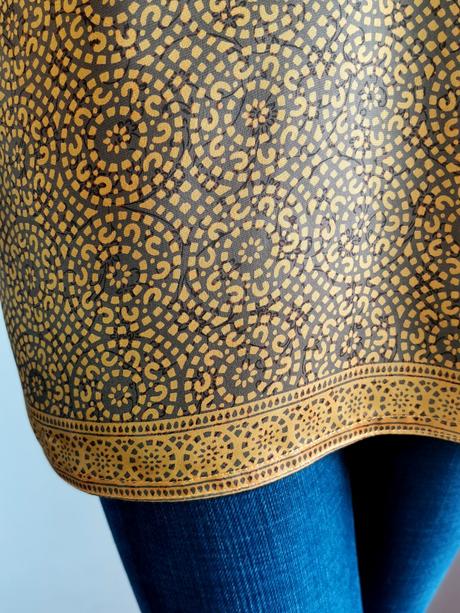 Tunika v orientálnom štýle, s