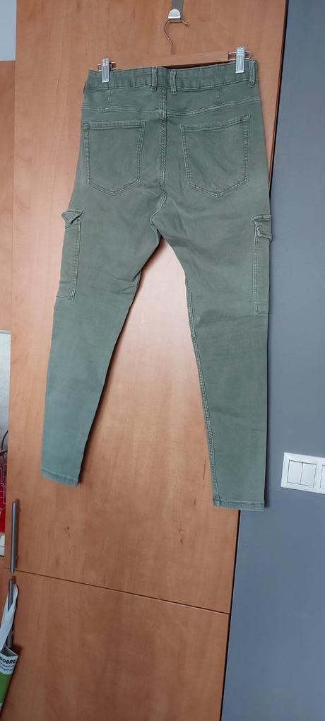 Nohavice veľ. 42, bershka,42