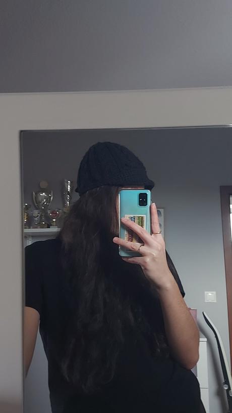 Cierna ciapka so šiltom, h&m