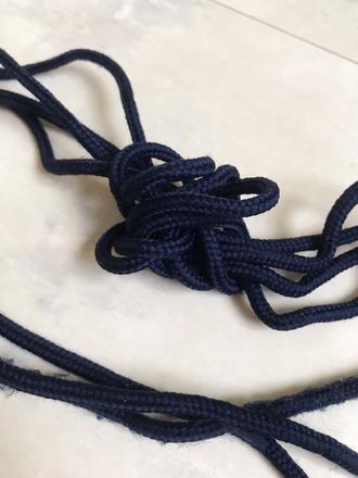 Dlhé šnúrky do topánok, baťa