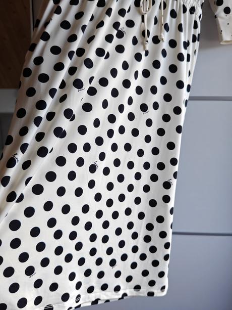 Oui elegantné luxusné krásne kvalitné saty, m