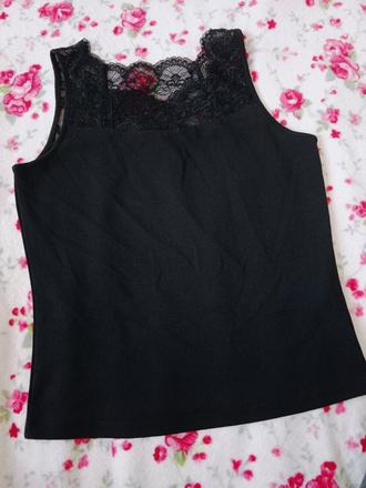 Čierny top s čipkou, reserved,s