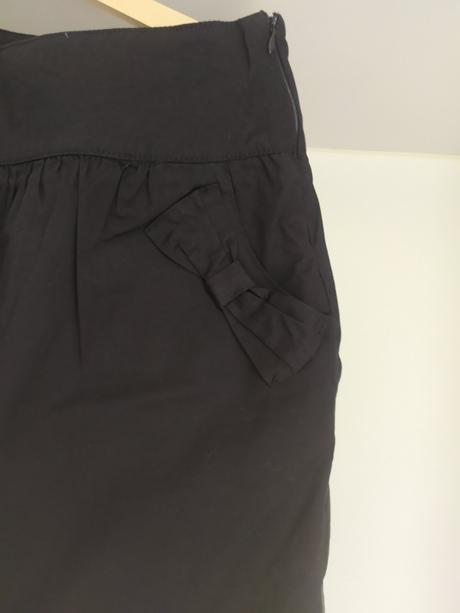 C 37 krasn sukna  zaujimave vrecka nenosen, promod,l