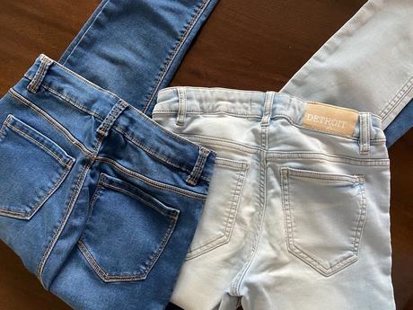 Tmavomodré rifle c&a, 158