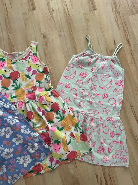 Šaty veľ.140/146, h&m,146