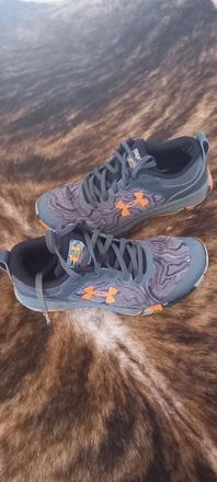 Botasky, under armour,38