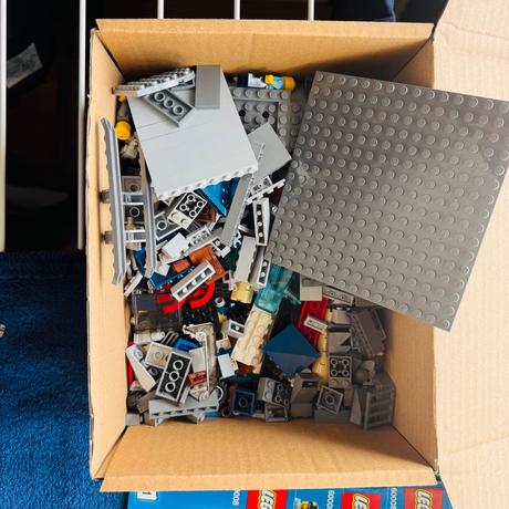 Lego city 60008 krádež v múzeu, 