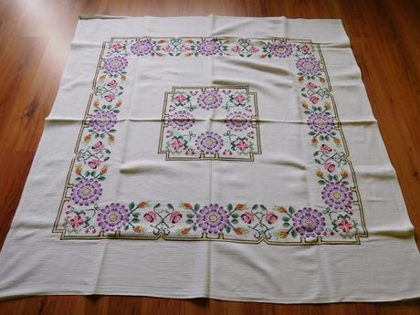 Ručne vyšívaný obrus kocka-128x128cm,, 