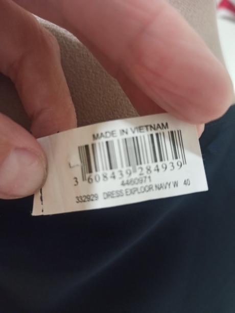 Jednoduché šaty, l