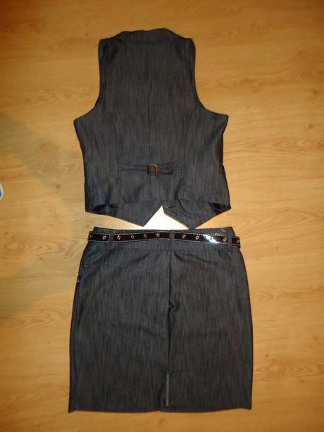 Komplet vestička + sukňa s opaskom, l