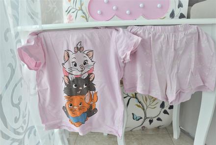 Pyžamko s mačičkami-134, 134