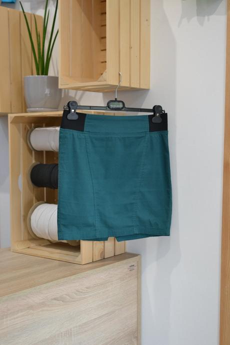 Smaragdová sukňa s, s