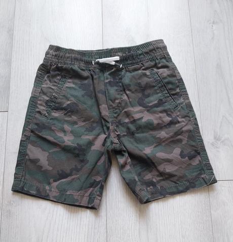 Šortky maskáčové, 104