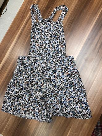 Kratasy na traky, 152