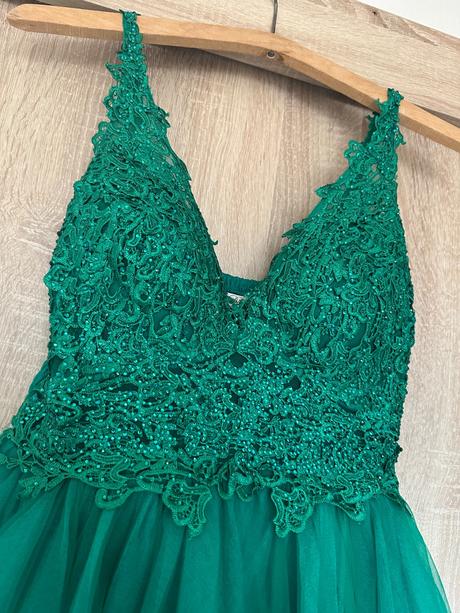 Spoločenské saty, m