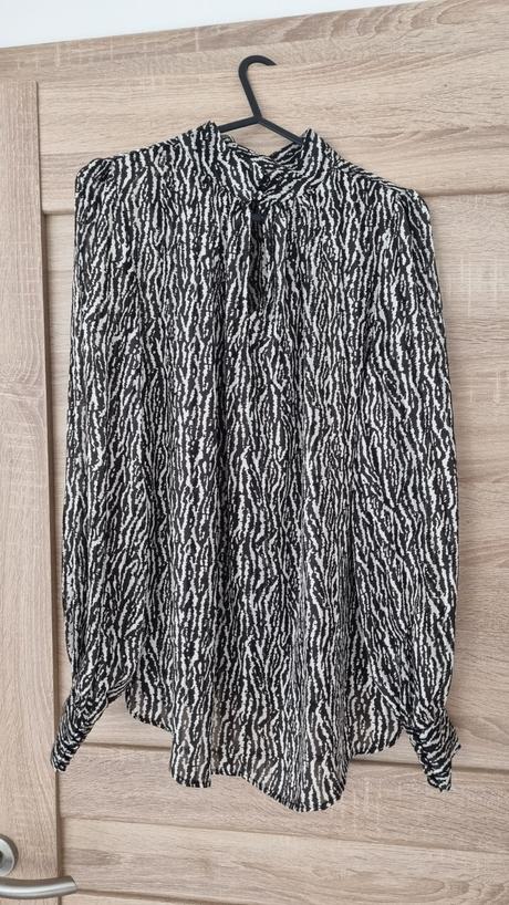 Zebrovaná slušná blúzka, s