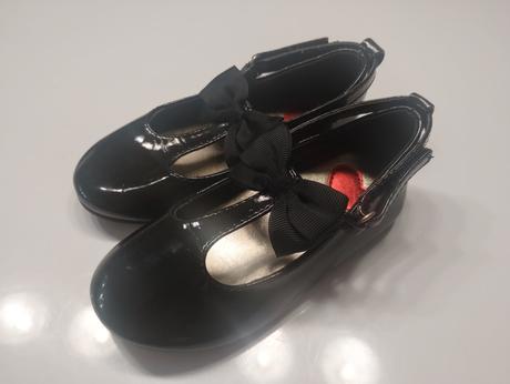 Slávnostné balerínky, 22