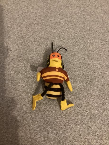Včela z mc donalds,