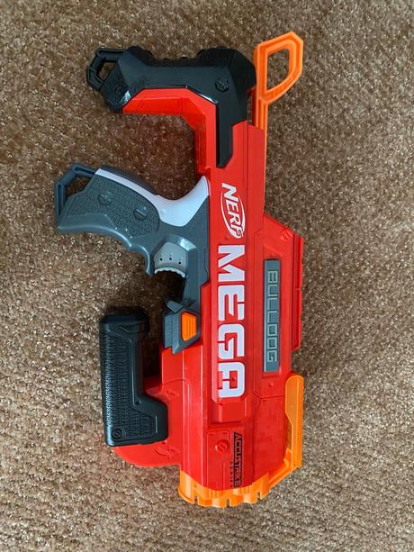 Nerf mega bulldog, 