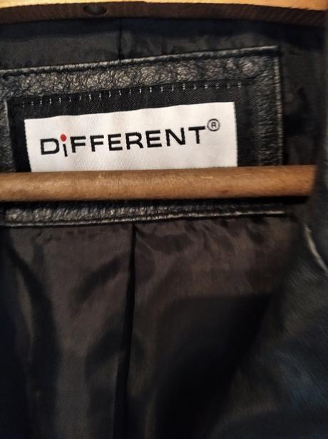 Kožený kabát different, 36