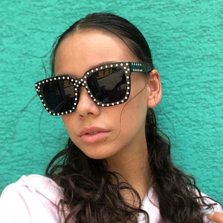 Vybíjané slnečné okuliare,