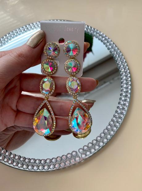 Nové dlhé náušnice, 