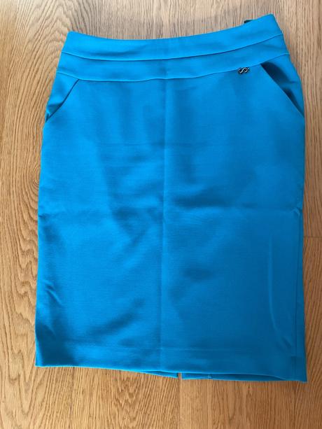 Sukňa tyrkys, 38