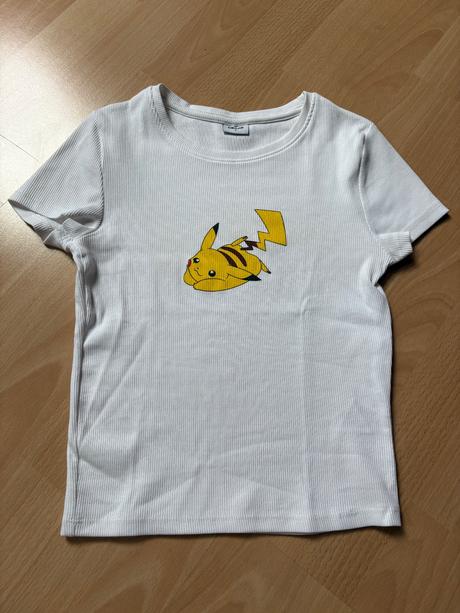 Tričko s pikachu, s