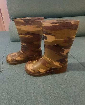 Maskačove gumáky, 25