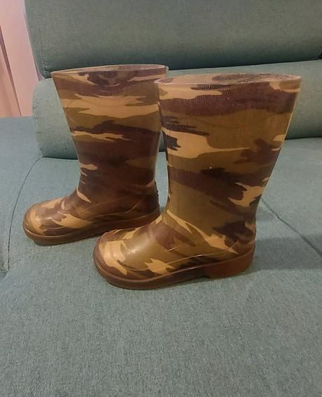 Maskačove gumáky, 25