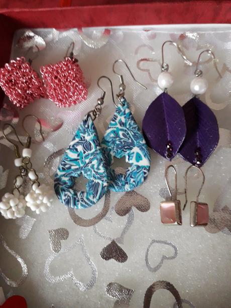 Náušnice bižutéria valentín výpredaj akcia 3ks/ 1e,