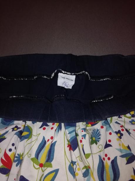 Leginky s foklórnou suknickou, 146