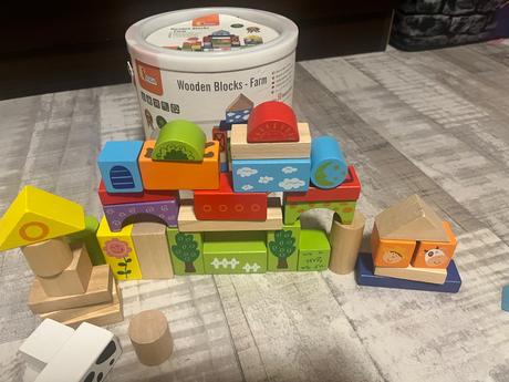 Drevené kocky farma, 