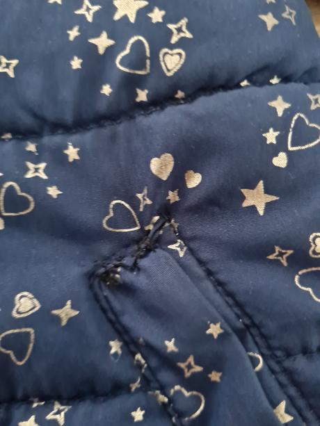 Modrá zimná bunda, 80