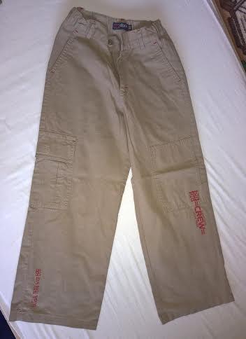 Bledohnedé nohavice, 122