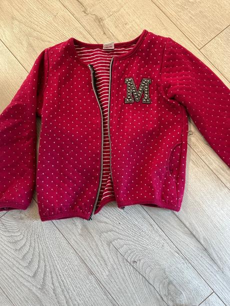 Krásna mikinka, 104