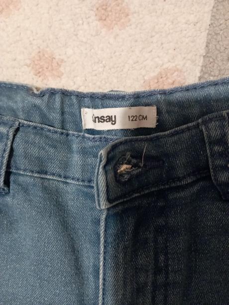 Rifle s nášivkami 122, sinsay,122