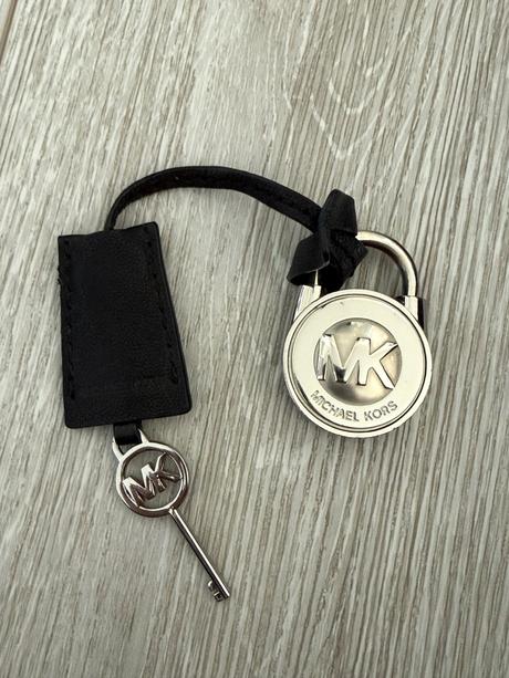 Prívesok michael kors, michael kors