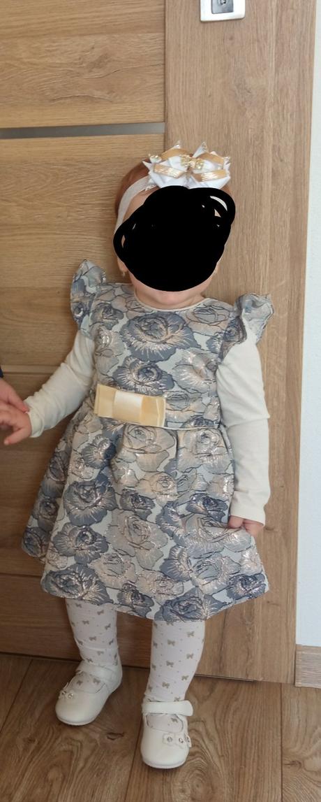 Dievčenské šaty, 92