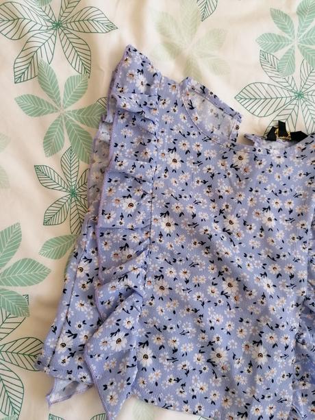 Kvetovaný crop top, 122