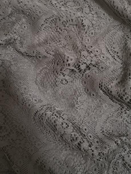 Spoločenské šaty, 36