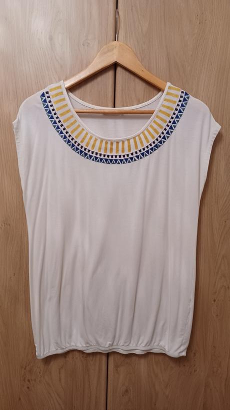 Tricko s vysivkou, camaieu,m