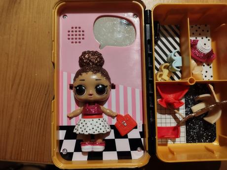 Lol surprise interaktivny kufrik, 