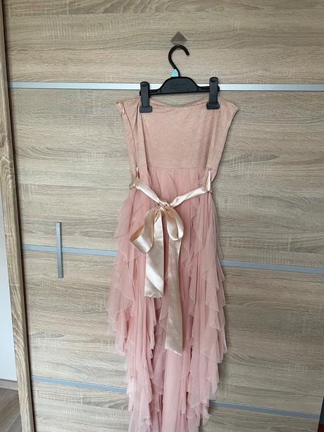 Prekrásne spoločenské šaty, l