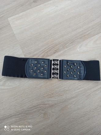 Pekný široký opasok,