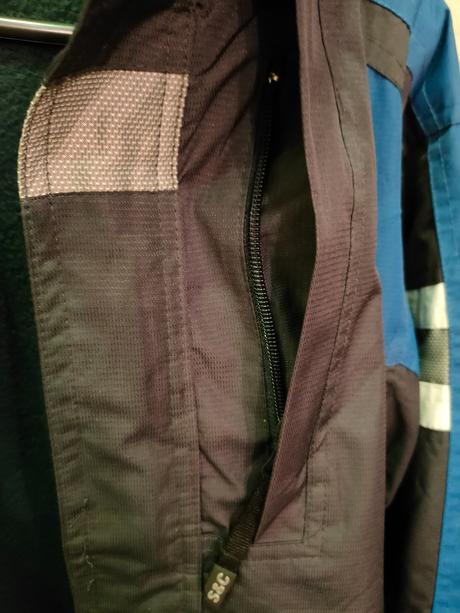 Chlapčenská vetrovka, 146